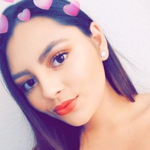 Meet your Posher, Destiny